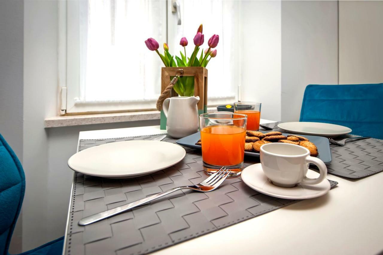 Studio Apartment Kris โรวีน ภายนอก รูปภาพ