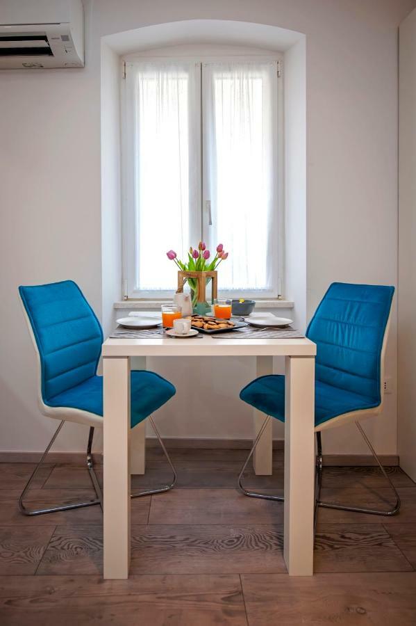 Studio Apartment Kris โรวีน ภายนอก รูปภาพ